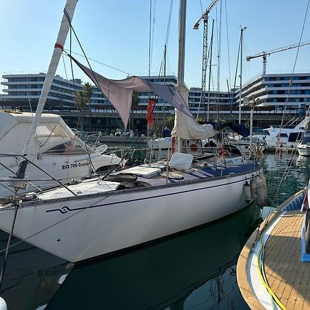 Hotel Unique Wooden Sail Yacht + 2 Bikes Included! à Sant Adrià de Besòs Extérieur photo