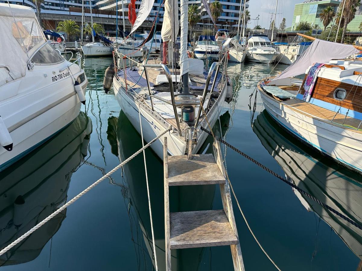 Hotel Unique Wooden Sail Yacht + 2 Bikes Included! à Sant Adrià de Besòs Extérieur photo